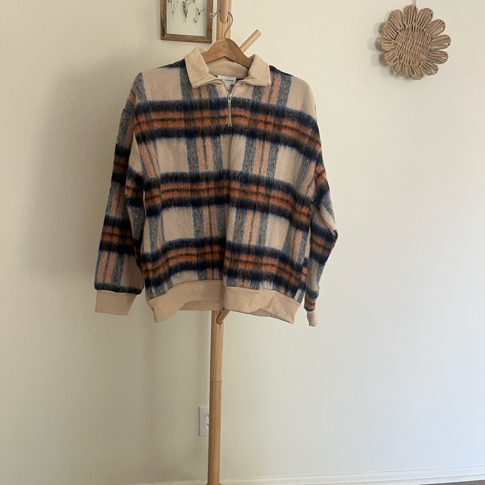 Women's Beige and Navy Plaid Zip-Up Sweater
